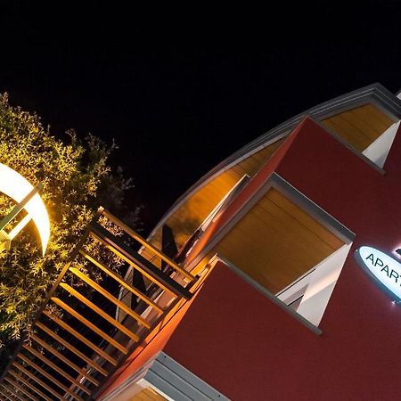 Aparthotel Esperya Lignano Sabbiadoro Eksteriør bilde