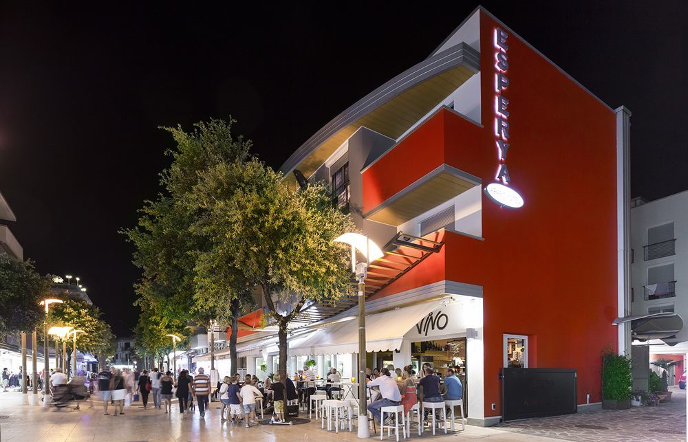 Aparthotel Esperya Lignano Sabbiadoro Eksteriør bilde